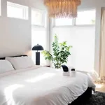 Archer House | Hot Tub Rooftop | Downtown Luxury! Nashville