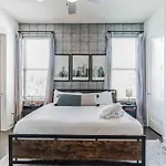1 Bdr Loft Close To Vanderbilt Hospital Holiday home Nashville