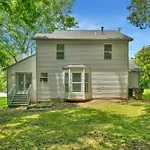 Nashville Nest: Renovated Retreat Near Bna