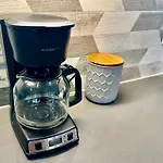 2Mi Downtown Hot Tub Balcony 4 King Beds