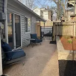 Luxury Townhouse On Music Row - Downtown Holiday home *