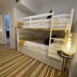 Two On Music Row That Sleeps 14 With Pool And Parking Holiday home *