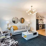 Two On Music Row That Sleeps 14 With Pool And Parking Nashville