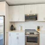 Gorgeous Apt For 8 With Rooftop & Gym Near Dt