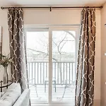 Riverfront Charm - A Scenic Downtown For 6 * Nashville