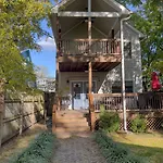 Perfect For Groups - Fenced-in Yard Pet Friendly Holiday home