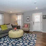 Cozy Getaway - Close To Dt Nash & Germantown