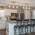 Holiday home Cozy Getaway - Close To Dt Nash & Germantown