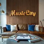 Trendy Close To Nissan Stadium Holiday home Nashville