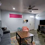 Modern 2 Bdr Townhome Minutes From Downtown