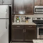 1 Bedroom Loft Near Centennial Park