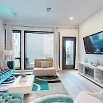 Illume 108 Apartment