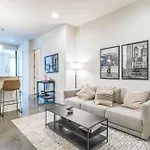 Chic Condo For 4 Near West End