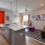 Dolly\'S Disco - Stylish 2 Bdr