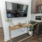 Couple's Retreat Near Vanderbilt Holiday home Nashville