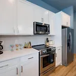 Outlaw Oasis Tranquil 2 Bdr Holiday home