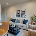 Stylish Loft Near Centennial Park