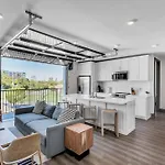 Gorgeous For 8 With Rooftop & Gym Near Dt Apartment *