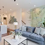 Modern Music Terrace Getaway Apartment *