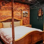 Holiday home Broadway 4br 2bth 2500sf Art Gallery And Steam