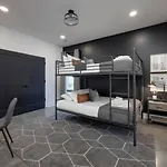Skyline Luxury - Rooftop Deck- King Suites-garage
