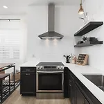 Condo With Free Parking, 3 Mi Downtown & Stadium, By Coffee