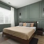 Condo With Free Parking, 3 Miles Downtown, Near Restaurants