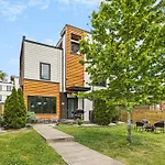 Modern Luxury With Rooftop Deck, 3 Mi To Downtown