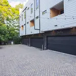 Play At 8Th & Argyle Elite Nashville Vacation Spot