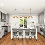 8Th Ave South Gem Modern 4Br House Near Nashville Hotspots