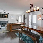 Holiday home 12 South Charmer 3 Bedroom With Rooftop Patio *