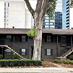 Cozy Midtown Apt Central Location Walkable
