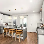 Luxe At 8th And Argyle Elite Vacation Spot