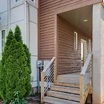 12 South Charmer 3 Bedroom With Rooftop Patio