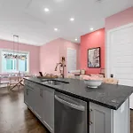 Bright 3br East Retreat 10 Min To Broadway Apartment *