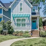 The Teal Door Cottage-Spacious Home With Kingsuite