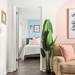 Relax And Unwind On Music Row *