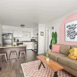 Relax And Unwind On Music Row *