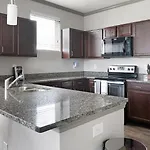 Apartment Landing Stunning 1bd Pool Clubhouse *