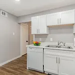 Apartment 3 Units - Sleeps 24 - Mins To Downtown And Airport