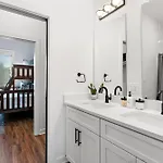 Group Getaway - 2 Homes Rooftops 28 Holiday home Nashville