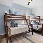 Holiday home Group Getaway - 2 Homes Rooftops 28