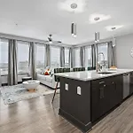 Nashville Skyline Views Near Music Row & Gulch