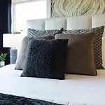 Modern Stunner 5 Min To Dt Hot Tub Rooftop Views Holiday home