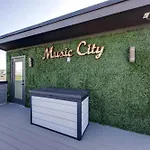 Modern Stunner 5 Min To Dt Hot Tub Rooftop Views * Nashville
