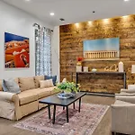 Holiday home Neon Daes Amazing 1 Bedroom Near Vandy And Broadway