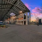 Downtown Nashville River Views Pool Parking