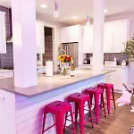 Nashville Rooftop Vibes Close To Broadway