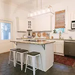 Historic Gem: 4 Bedroom With Pool, Walk To Hotspots *