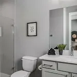 Private Rooftop Oasis - 2 Homes Holiday home Nashville